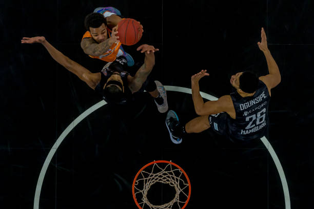 为客场作战 为客场作战